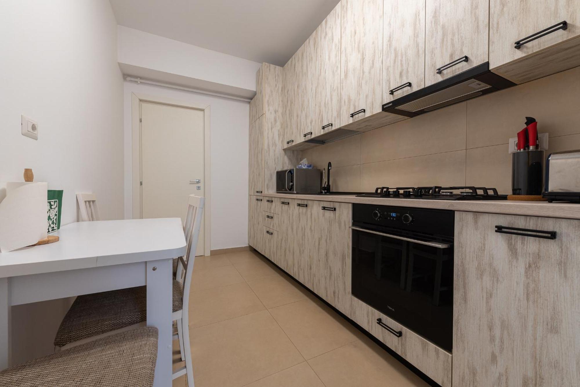 Ines - Modern 2Br Apartment With Garden Views Bucharest Exterior photo