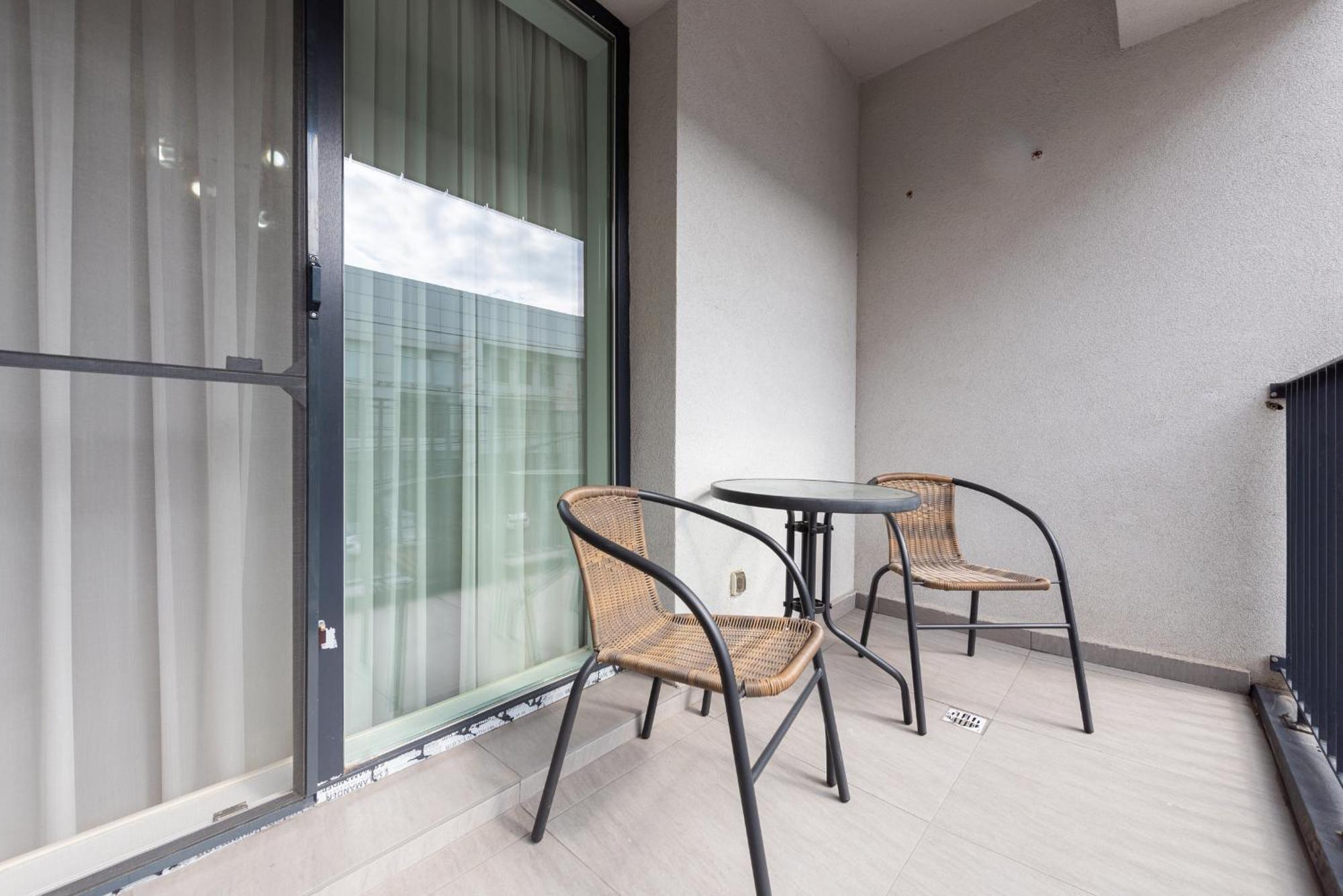 Ines - Modern 2Br Apartment With Garden Views Bucharest Exterior photo